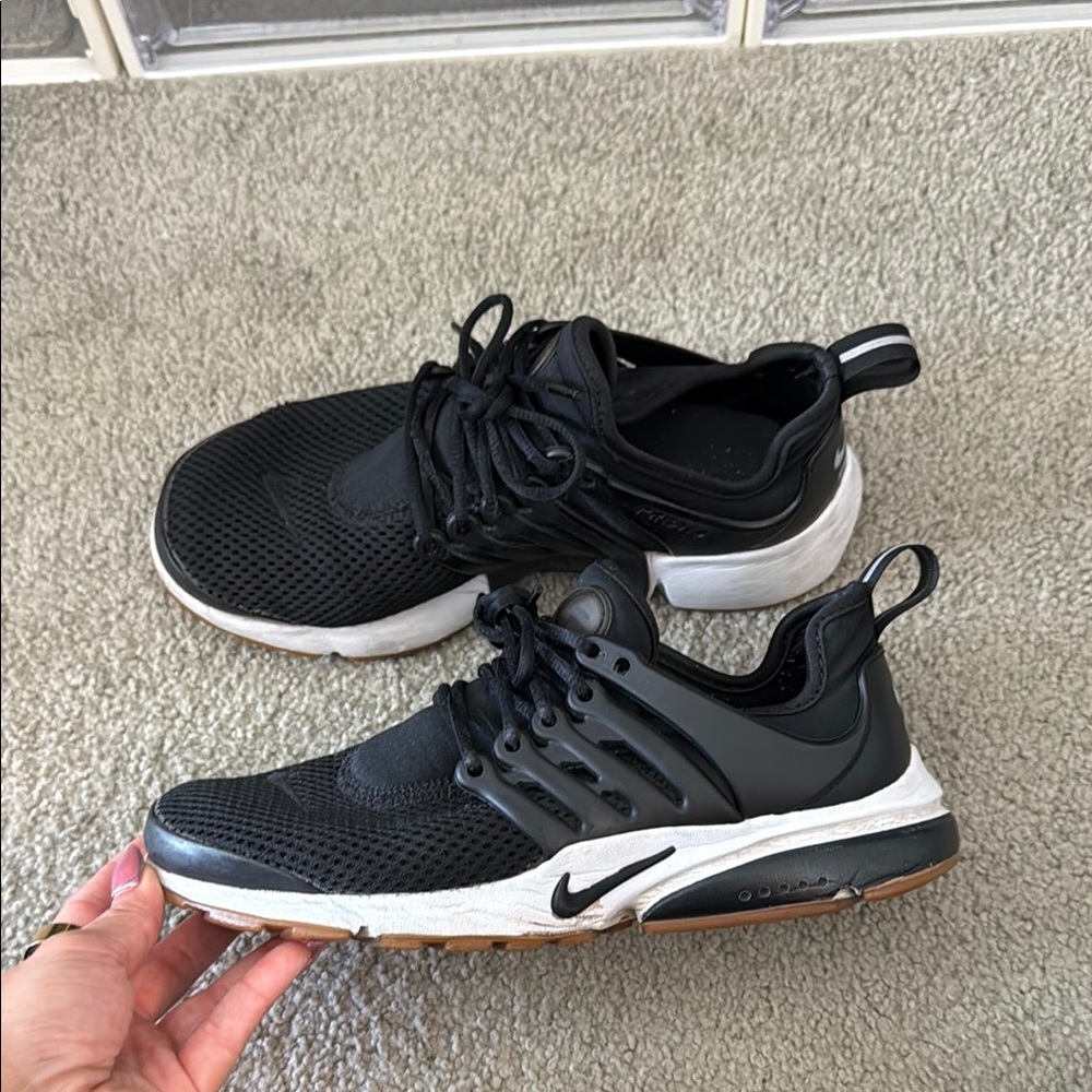 Nike Black and White Athletic Shoes with Presto Design